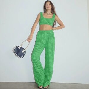 Bubble set cropped tank and long pant green